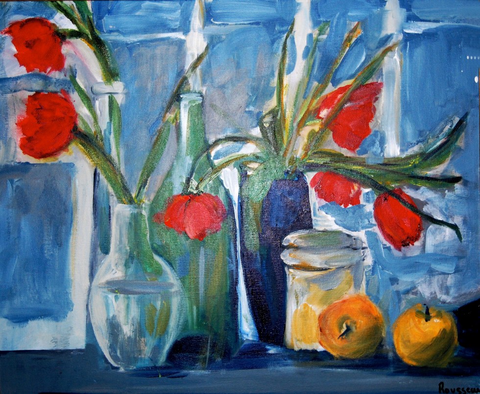 fleurs rouges fond bleu